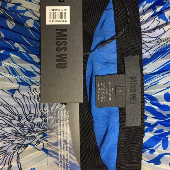 New Miss Wu Blue/White Pleated Skirt Size 2 - Picture 5 of 7